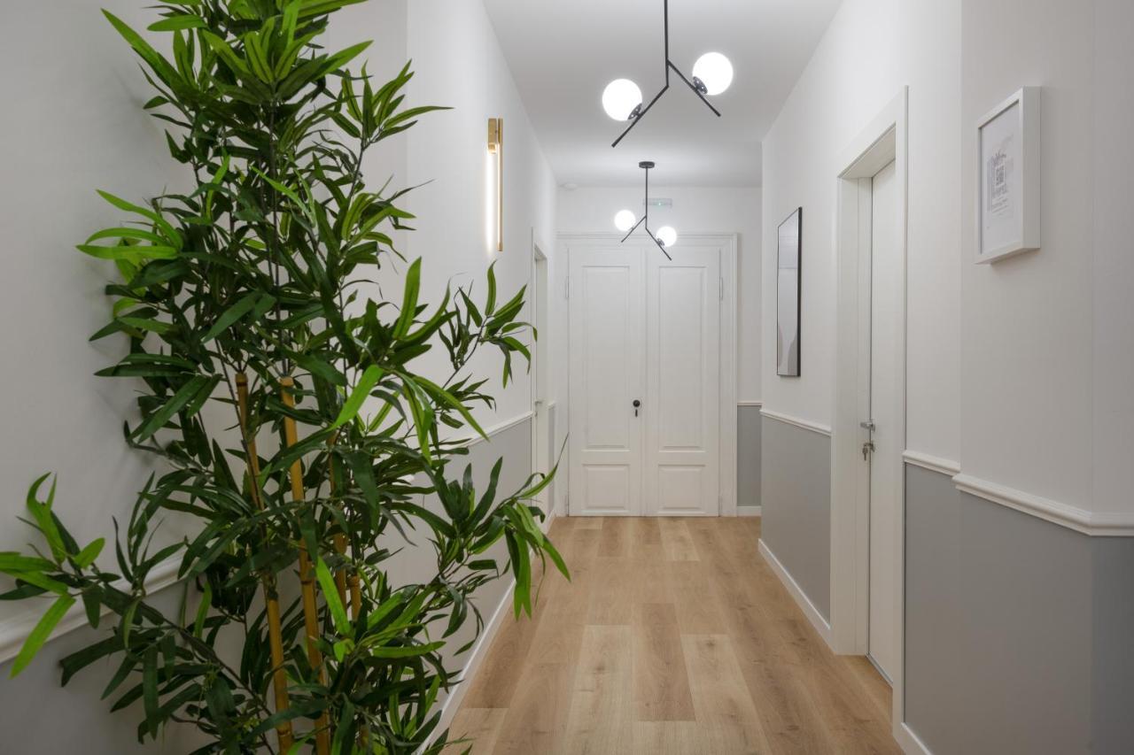 Trieste Timeless 2-Bedrooms Flat Εξωτερικό φωτογραφία